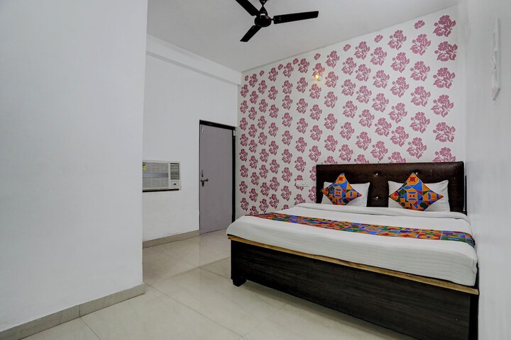 Room 21 of 35