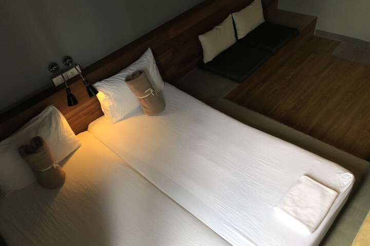 Room 26 of 92