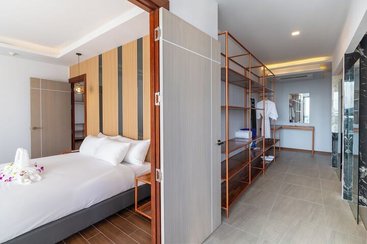Room 119 of 336