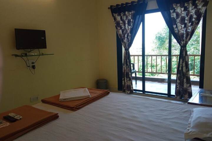 Room 6 of 22