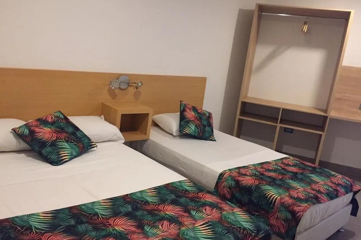 Room 3 of 12