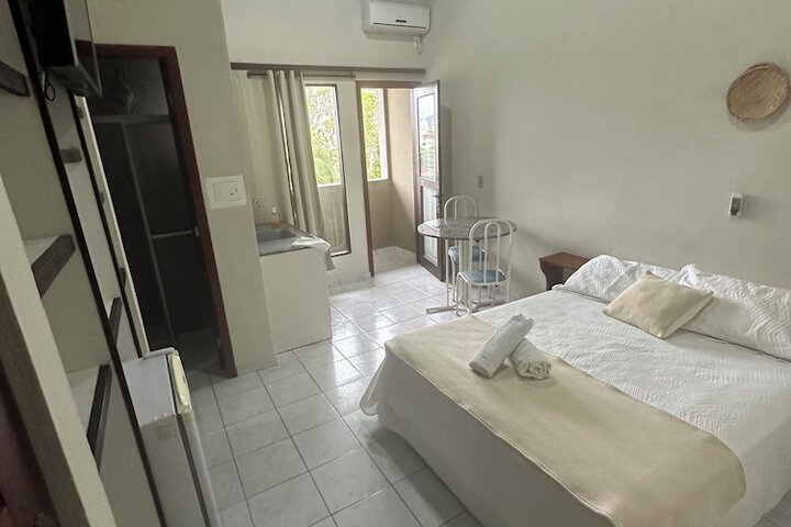Room 9 of 37
