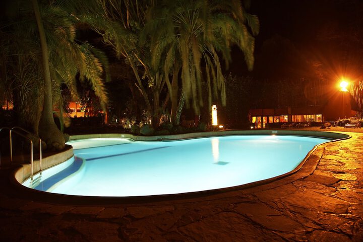 Hotel with Pool