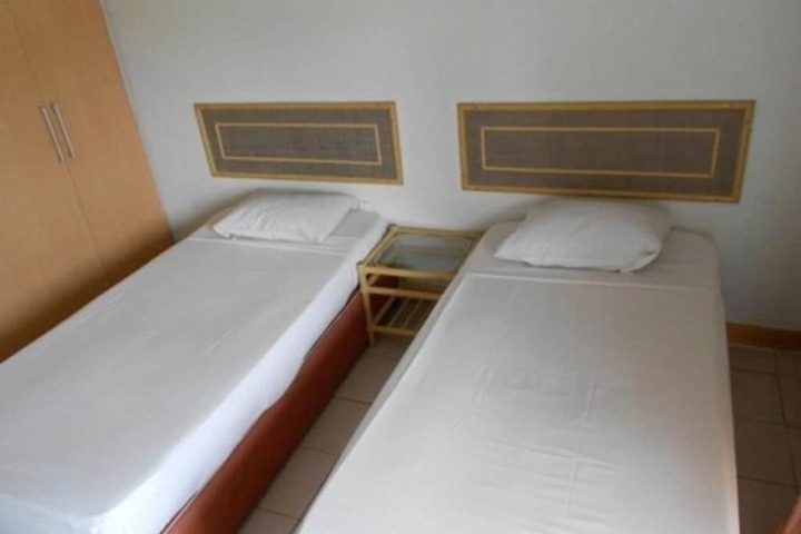 Room 5 of 37