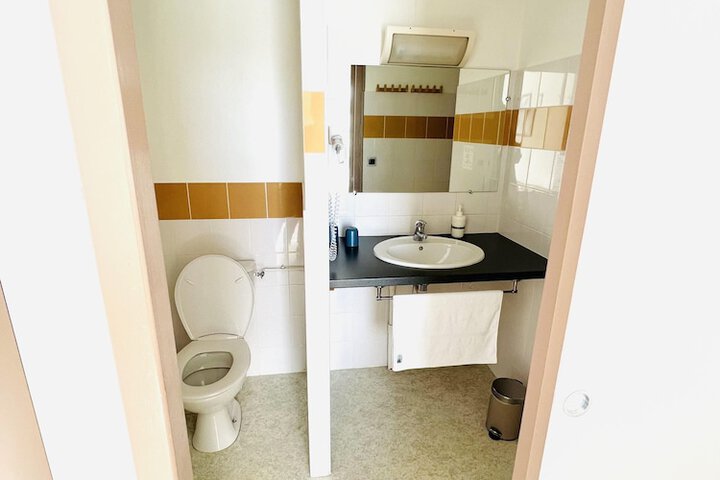 Room 30 of 44