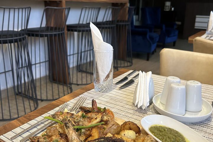 Dining 37 of 45