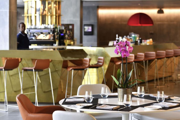 Dining 80 of 121