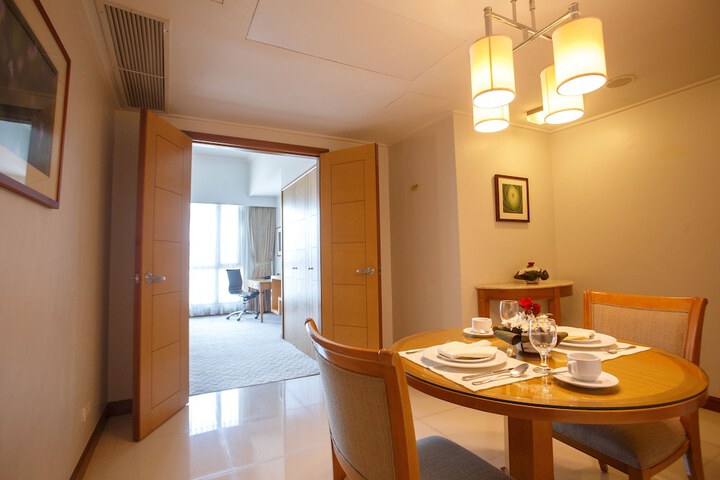 Dining Photos