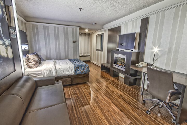Room 20 of 132