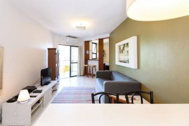 Room 18 of 28