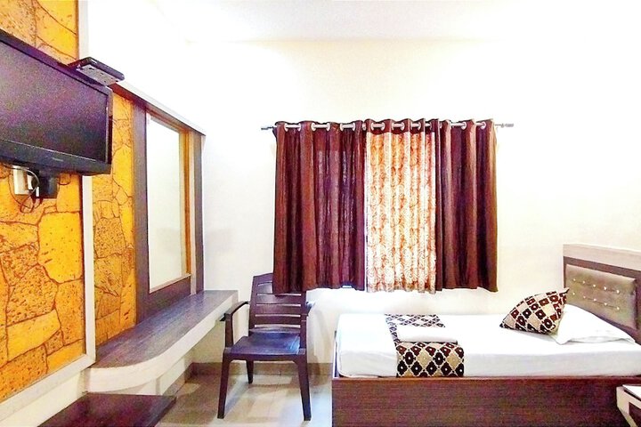 Room 16 of 31