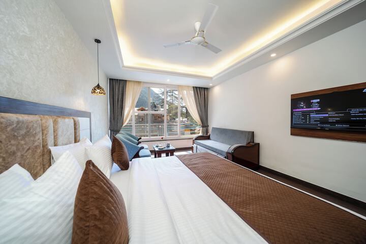 Room 15 of 54