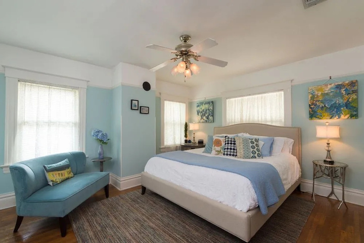 guest_rooms