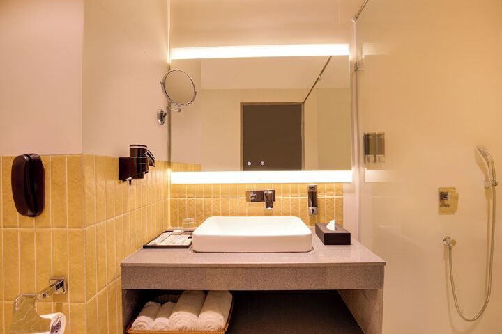 Room 40 of 70