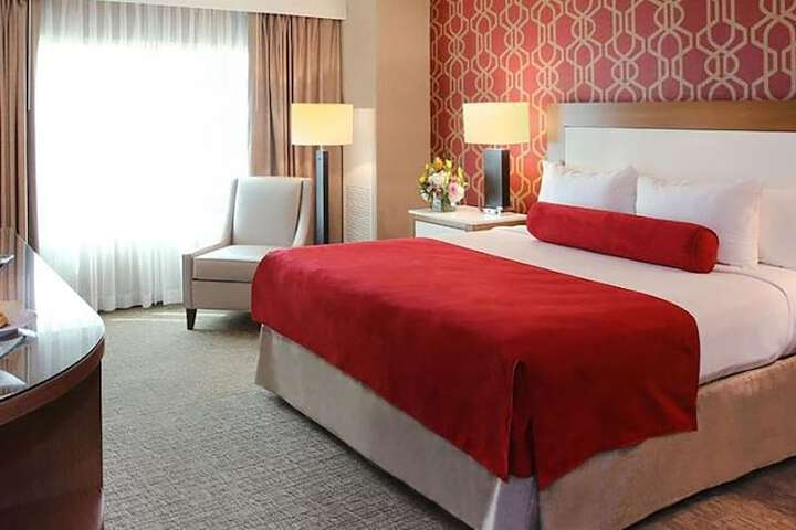 Chelsea Classic Room with 1 King Bed (2 of 54)