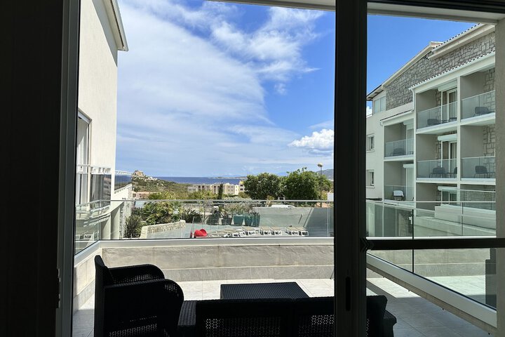 Terrace/Patio 42 of 114