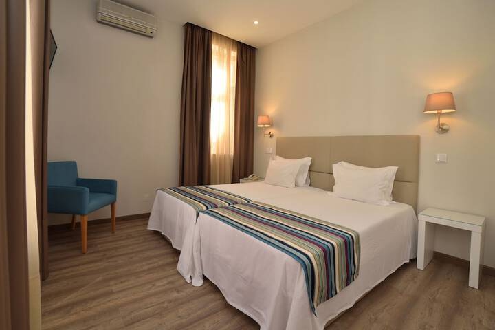 Room 9 of 39