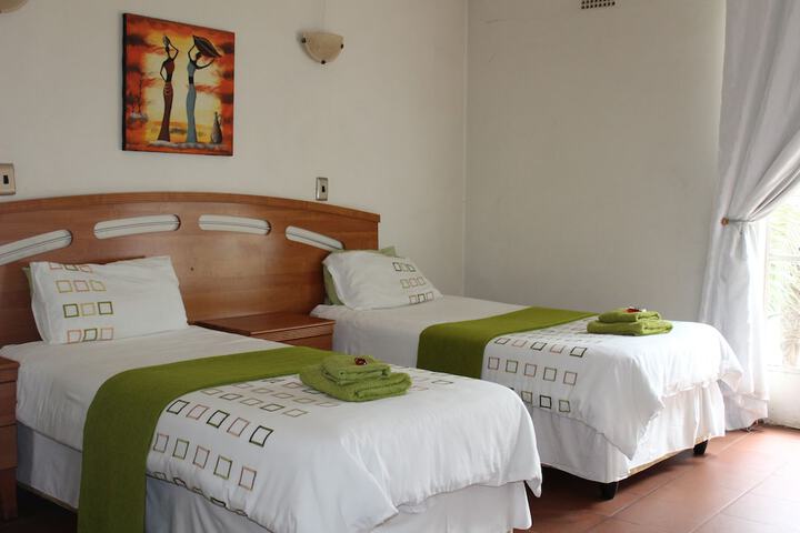 Room 2 of 31