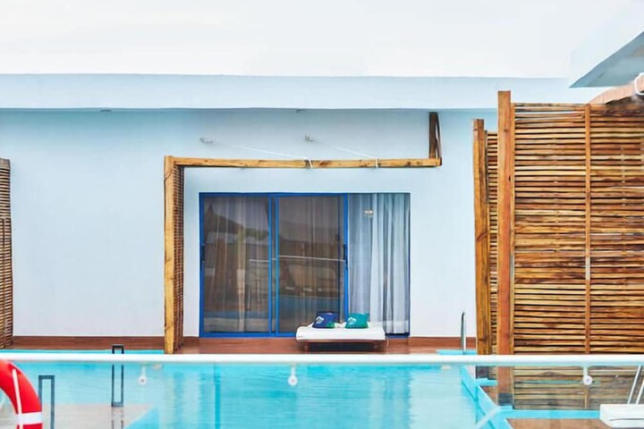 Pool 19 of 38