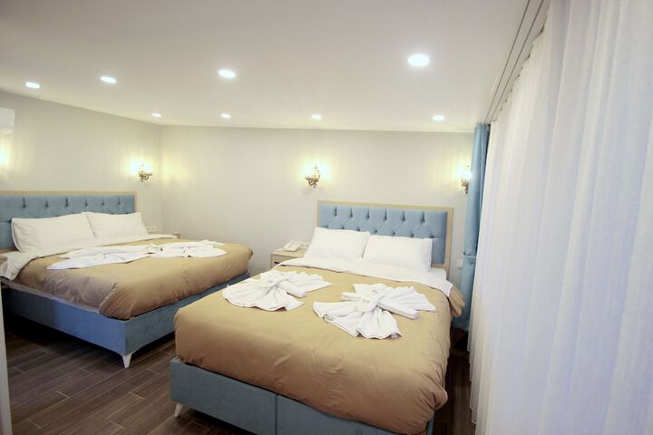 Room 13 of 87