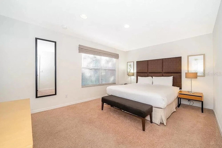Room 3 of 23