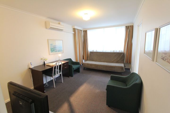 Room 15 of 22