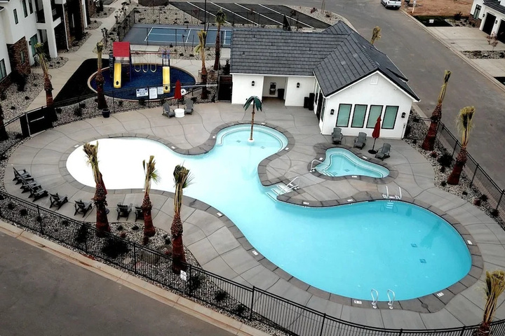 Pool 12 of 17