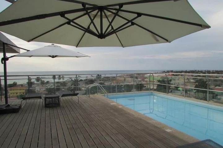 Pool 16 of 30