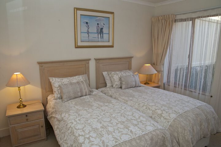 Room 2 of 18
