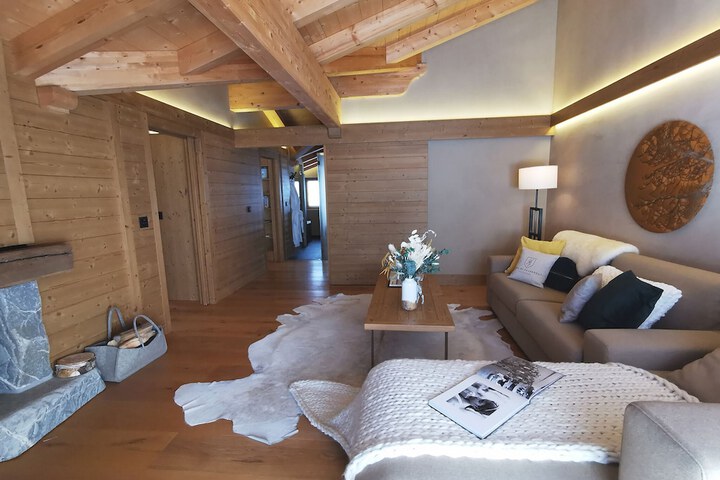 Room 44 of 110