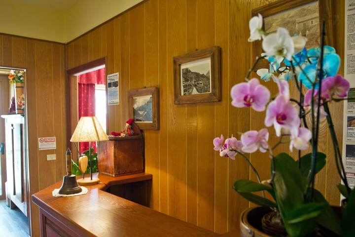 Hotel Interior 4 of 54