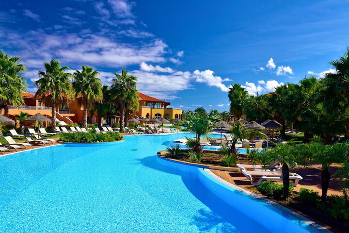 Hotel with Pool