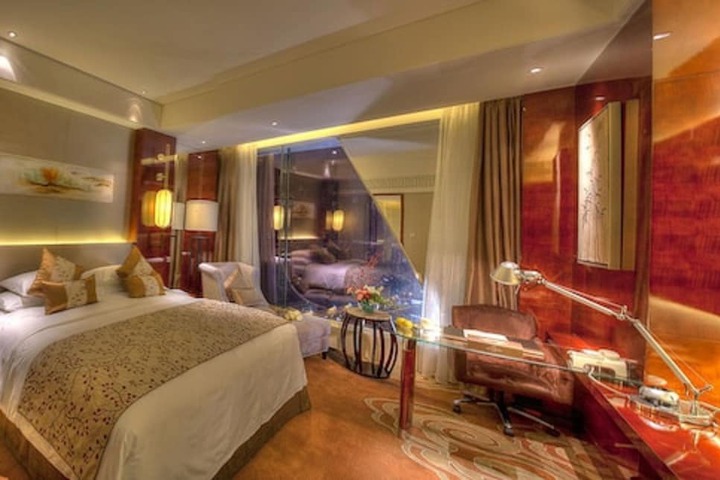 Room 15 of 59