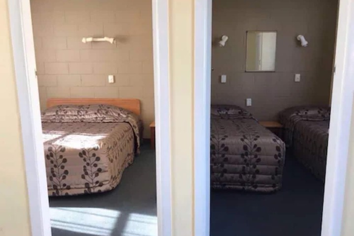 Room 15 of 53