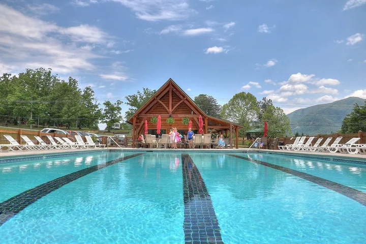 Pool 15 of 31