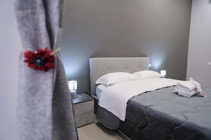 Room 6 of 60