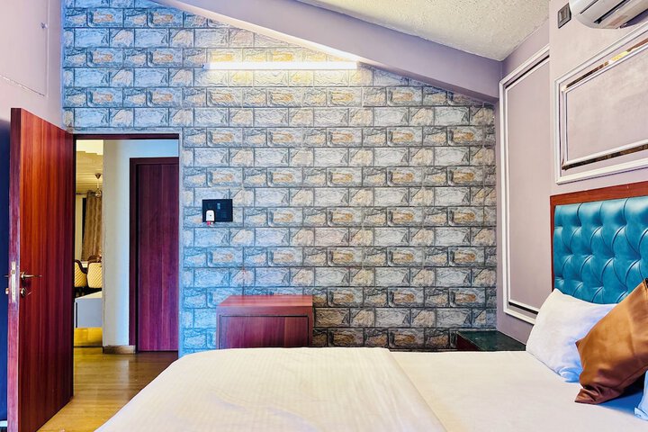 Room 20 of 85