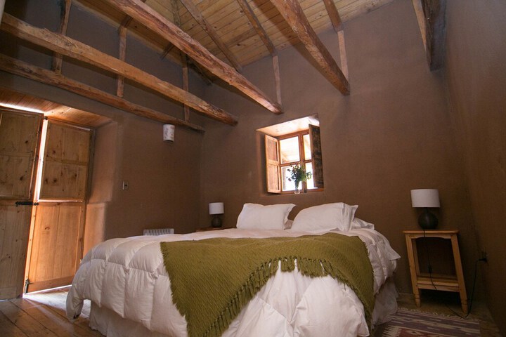 Room 11 of 28
