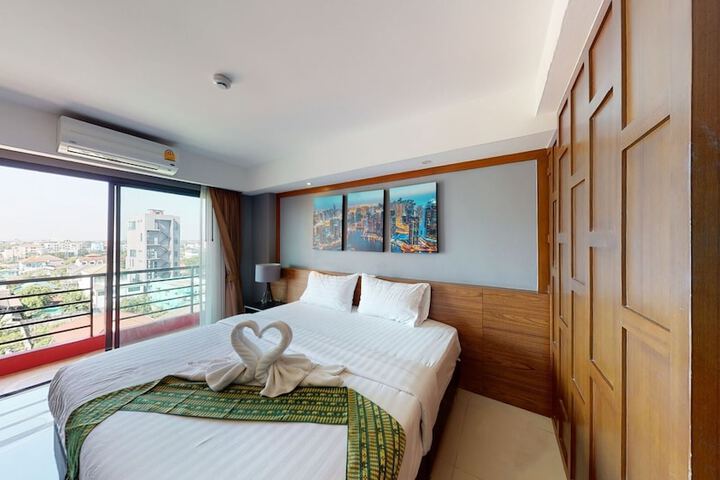 Room 87 of 181