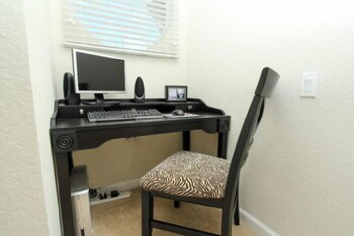 Business Center 70 of 90