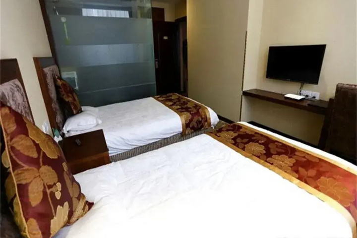 Yanting Zhuoyue Theme Hotel