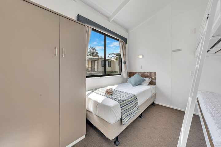 Room 5 of 50