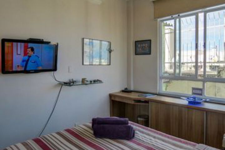 Room 4 of 27