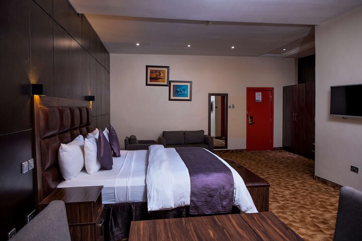 Room 21 of 59