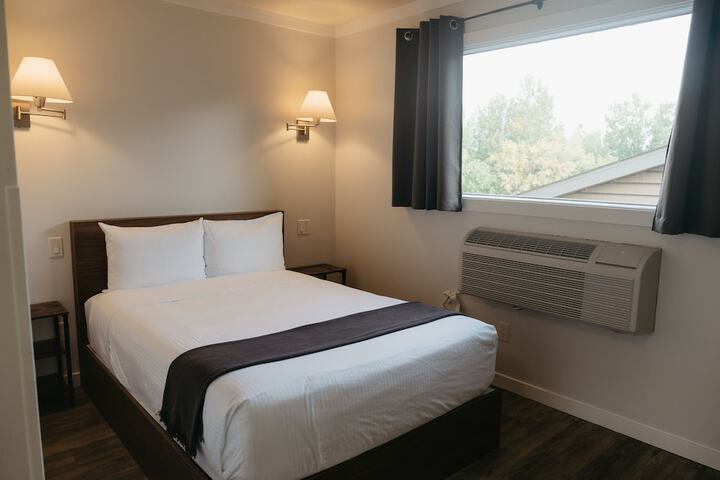 Room 3 of 52