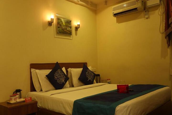 OYO ROOMS SINGARATHOPE