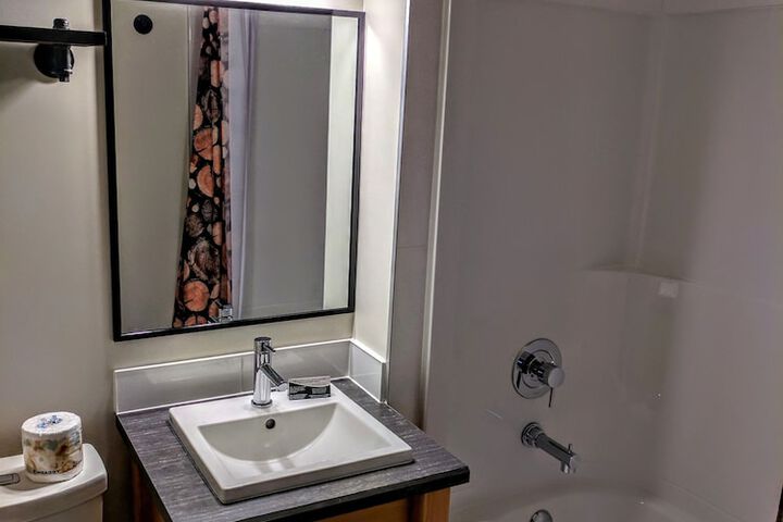 Room 18 of 44