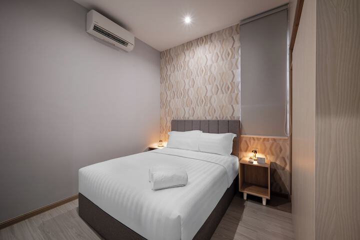 Room 11 of 42