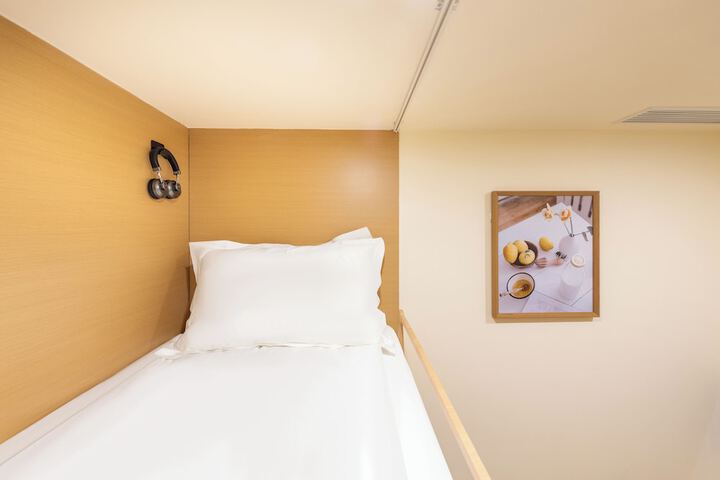 Room 14 of 29