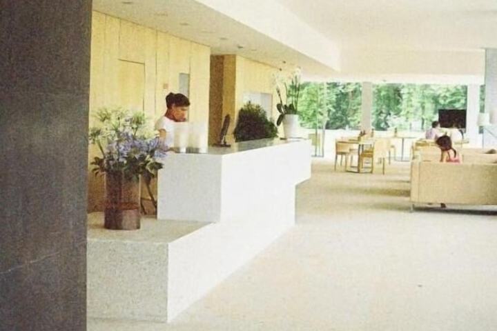 Guest Lobby
